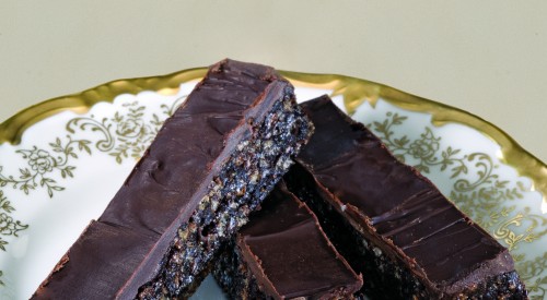levana-cooks-chocolate-peanut-butter-bars