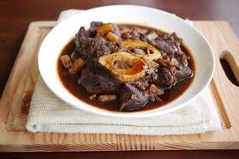 Beef-chocolate-sauce