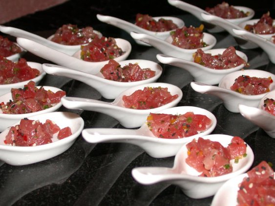 levana-cooks-tuna-tartare-tuna-tartar