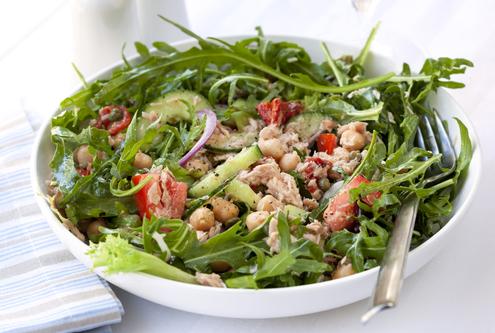 lettuce chickpea salad